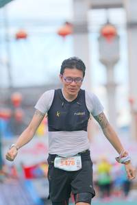 BIB: 5478, 200
                            <button type="button" onclick="openModal(21764869)" class="btn btn-primary btn-sm float-right btn-popup" data-toggle="modal" data-target=".modal-high-quality">
                        <i class="fas fa-shopping-cart"></i> Add to Cart
                    </button>
                                            <button type="button" onclick="isThisMe(21764869, true)" class="btn btn-success btn-sm float-right btn-popup btn-isme hidden" data-toggle="tooltip" data-placement="bottom" title="นี่คือรูปของคุณใช่ไหม คลิกที่นี่เพื่อเอาเข้าอัลบั้ม">
                        <i class="fas fa-plus"></i> Add to album
                    </button>
                    <button type="button" onclick="isThisMe(21764869, false)" class="btn btn-warning btn-sm float-right btn-popup btn-isnotme hidden">
                        <i class="fas fa-ban"></i> Remove from album
                    </button>